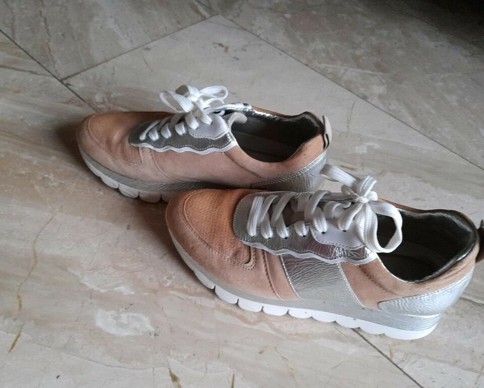 Tamaris Sneaker Gr. 38 Braun weiss silber