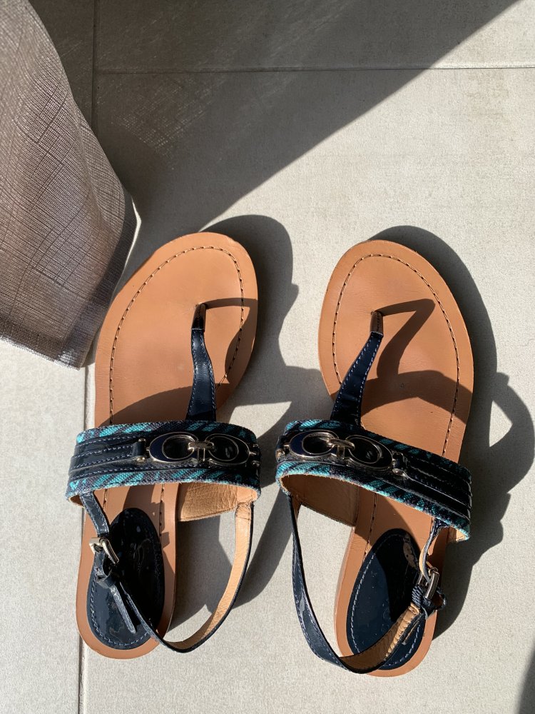 Zehentrenner in Größe 35/36 - Zustand: gut!