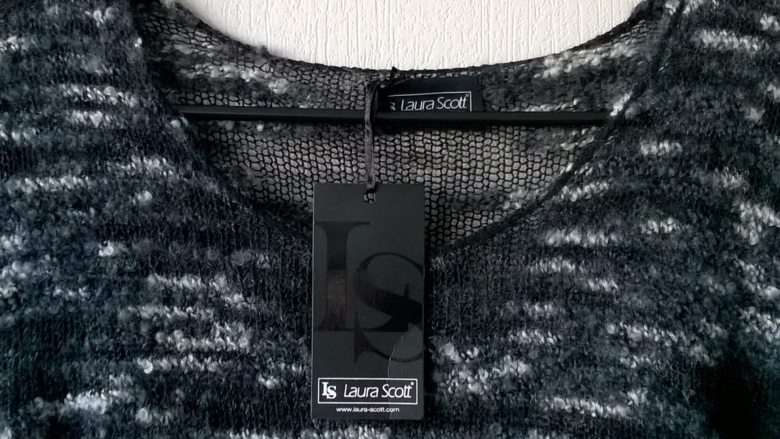 Strickpulli Longpulli Pulli Pullover Longpullover Grobstrick mit Wolle schwarz grau Gr. 36/38 Laura Scott neu mit Etikett
