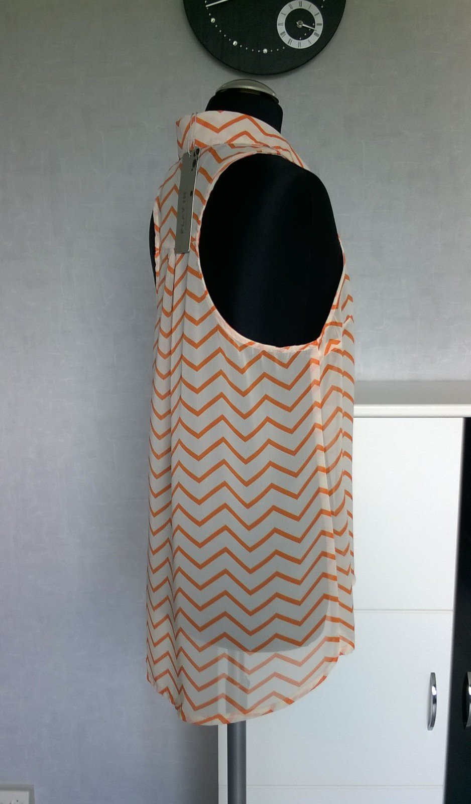 Bluse Chiffonbluse Shirt Oberteil ärmellos creme orange Muster Gr. S Play In Collection neu mit Etikett