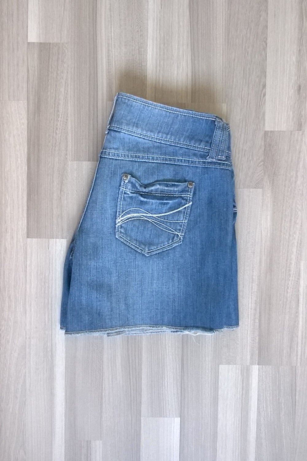 Jeansshorts Shorts Hose Hotpants blau used Gr. 36 flame