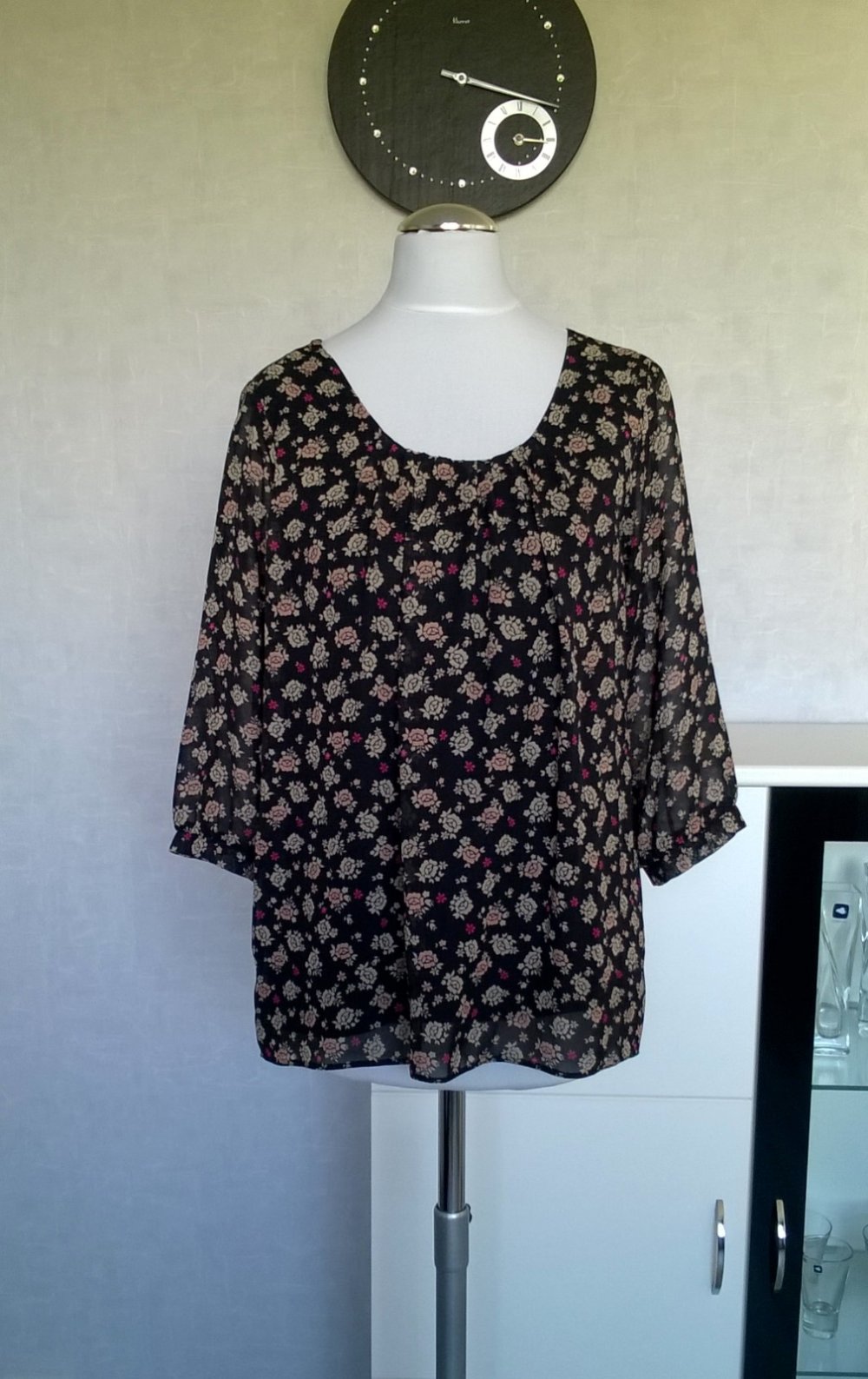 Bluse Schlupfbluse Oberteil Top Shirt Blusenshirt Chiffon ¾-Arm schwarz mit Blumen