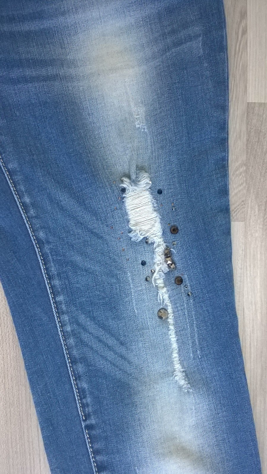 Skinny Jeans Röhre Ripped Hose destroyed blau mit Steinen Ker-bix-ker forever