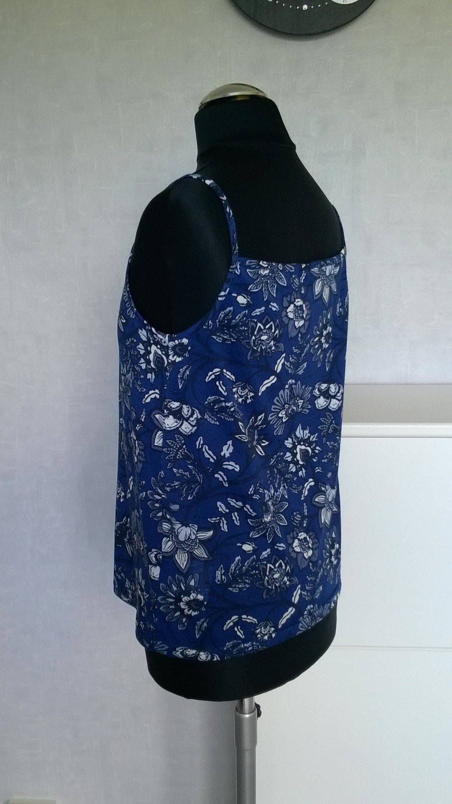 Top Trägertop Oberteil 2er Set blau / graublau weiß Muster und Blumen Gr. S Jean Pascale