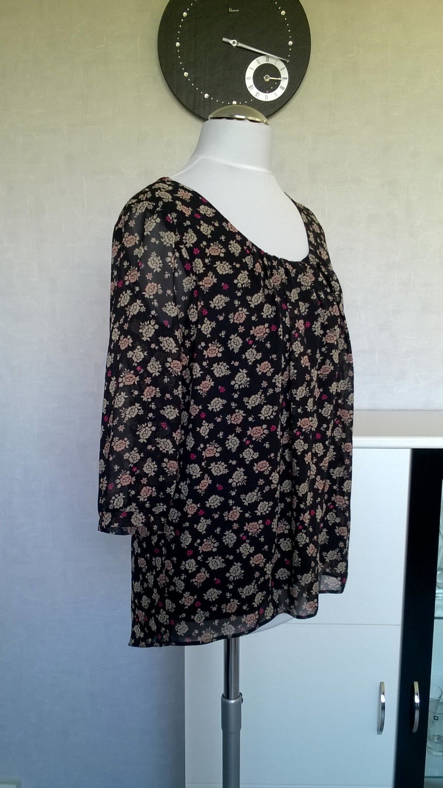 Bluse Schlupfbluse Oberteil Top Shirt Blusenshirt Chiffon ¾-Arm schwarz mit Blumen