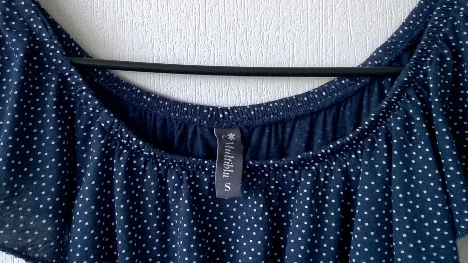 Carmenshirt Shirt Oberteil schulterfrei mit Volants ärmellos marine weiß Punkte Gr. S Multiblu