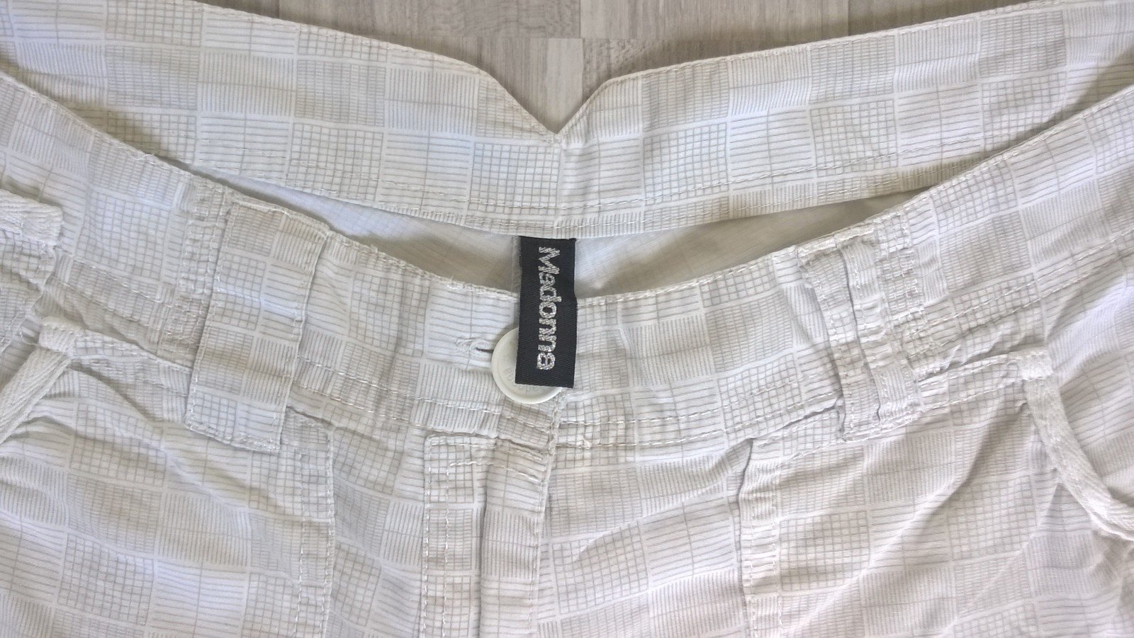 Shorts Hose Hotpants creme kariert Gr. L Madonna