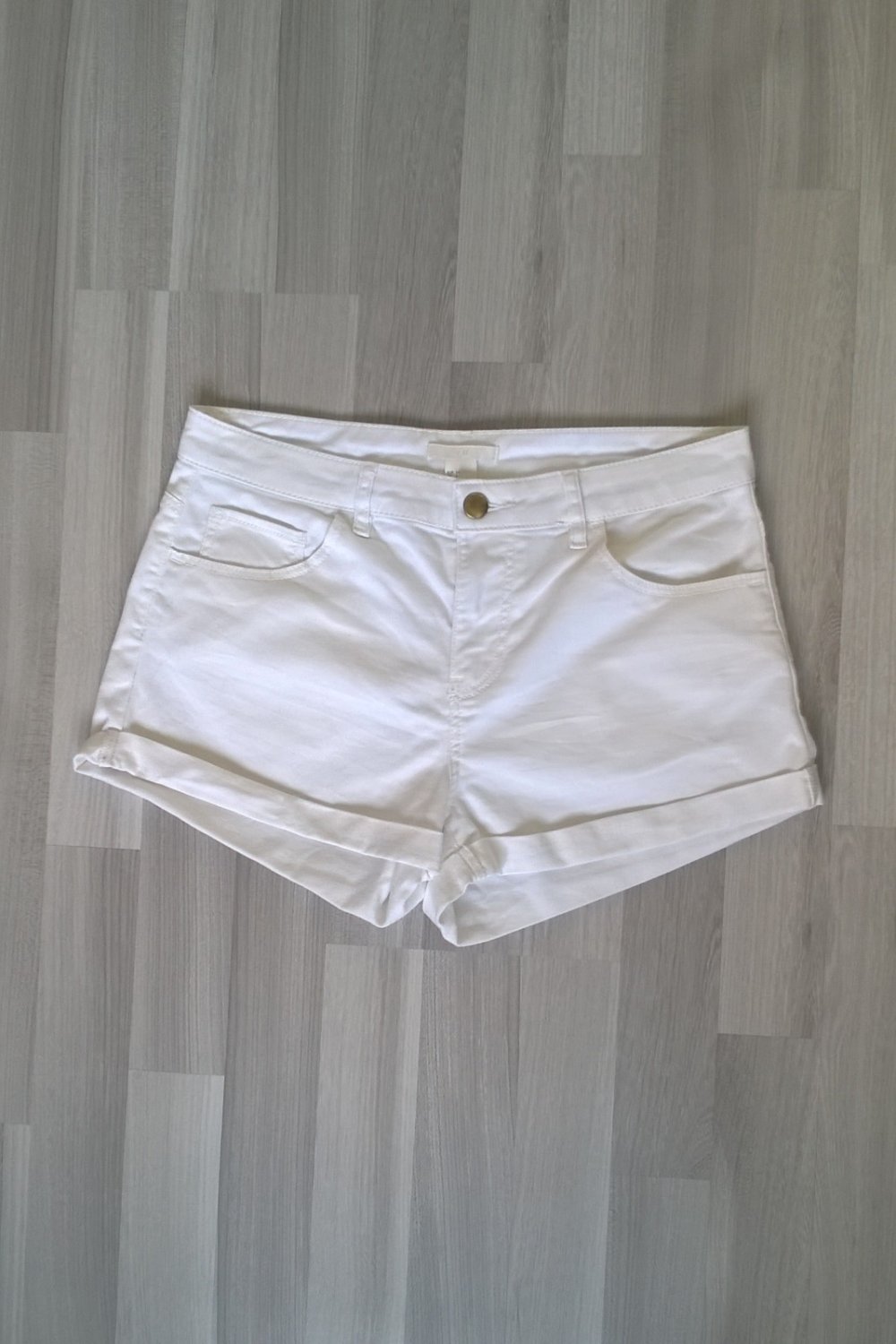 Jeansshorts Shorts Hotpants weiß Gr. 36 h&m