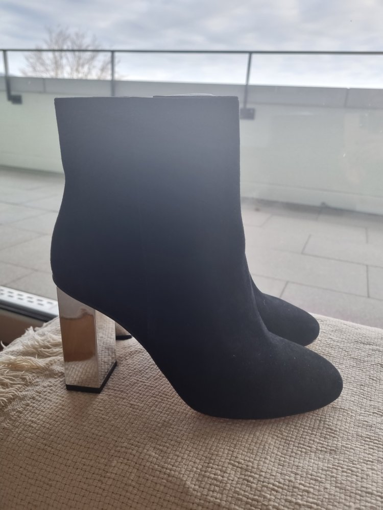 New Michael Kors boots size 8 (39)