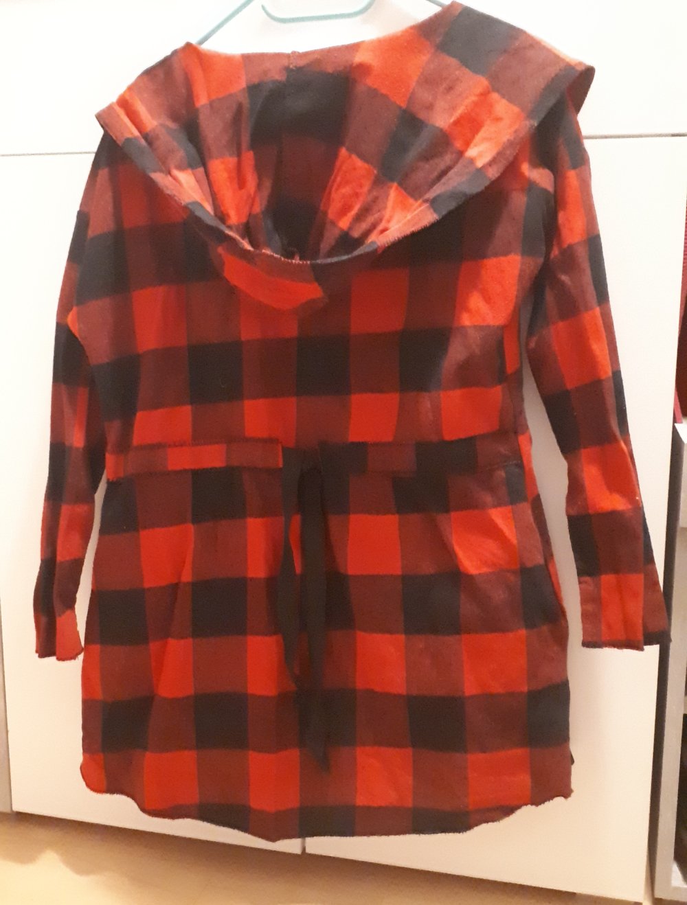 Weste mit Rot Schwarzem Karomuster