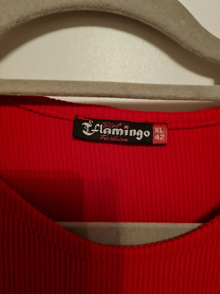 Kleid mit transparenten Ärmeln