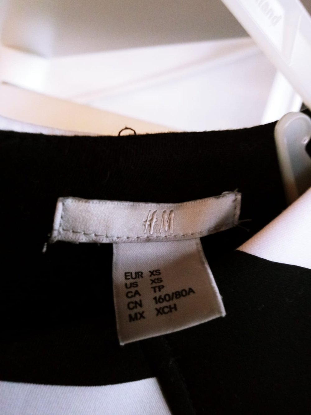 H&M Kleid XS 34 gestreift Neoprenkleid braun schwarz weiß Streifen