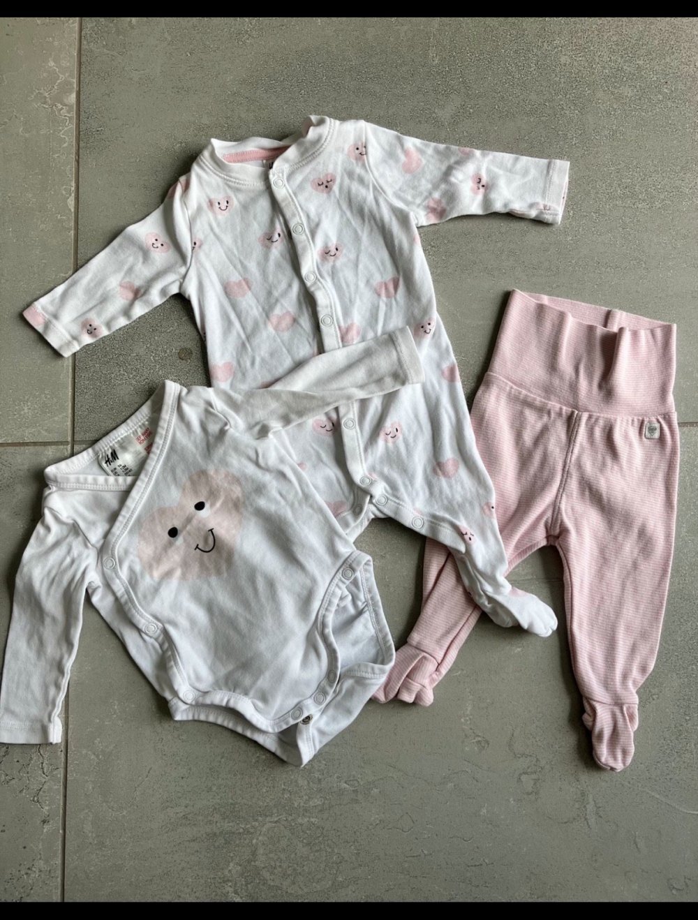 H&M Newborn Set Baby Hose Body Schlafanzug 56 Herz Erstling ❤️