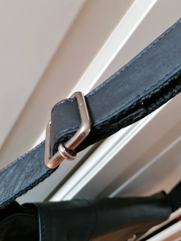 schwarze Umhänge Handtasche