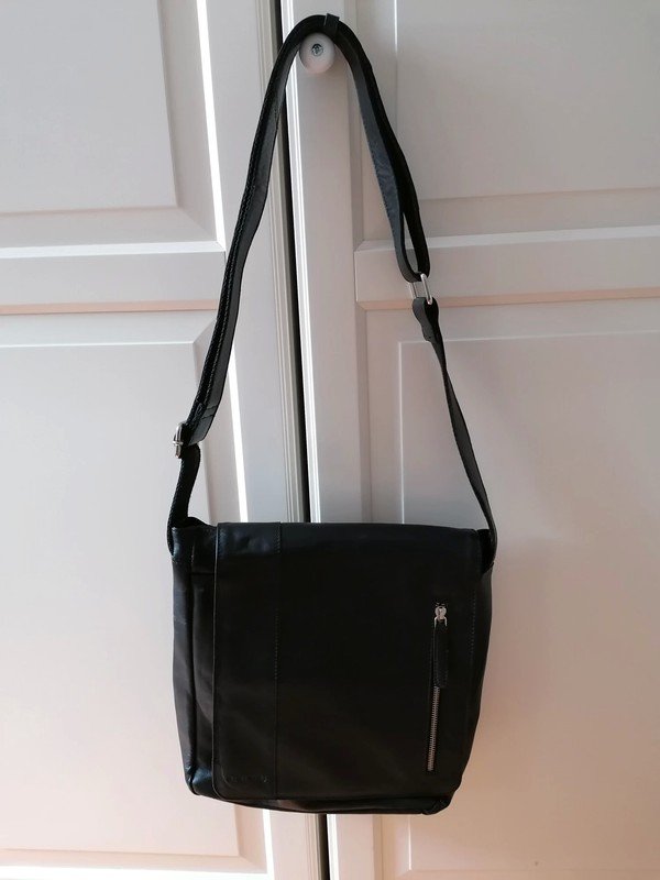 schwarze Umhänge Handtasche