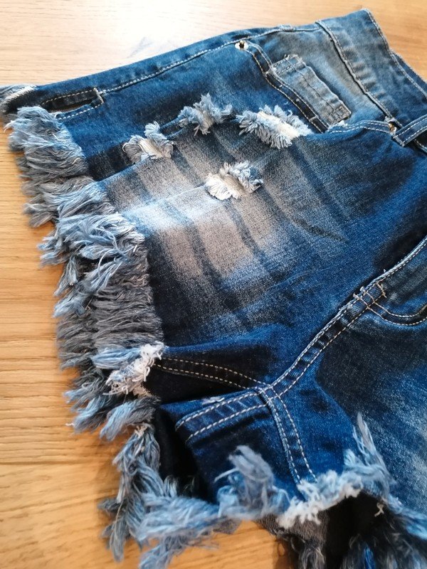 kurze Jeans Gr S