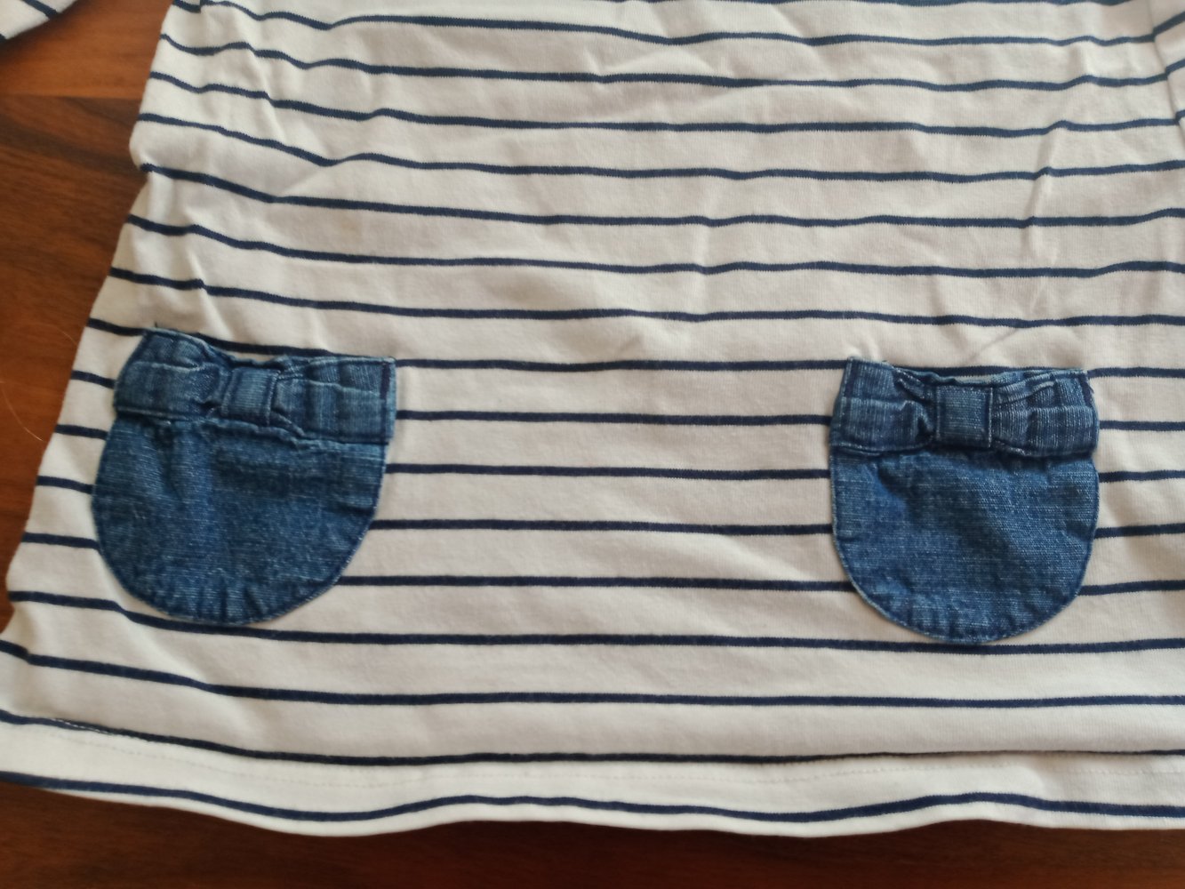 Marine-Sweatshirt mit Jeanstaschen