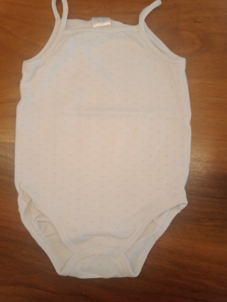 weisser Trägerbody mit violetten Punkten