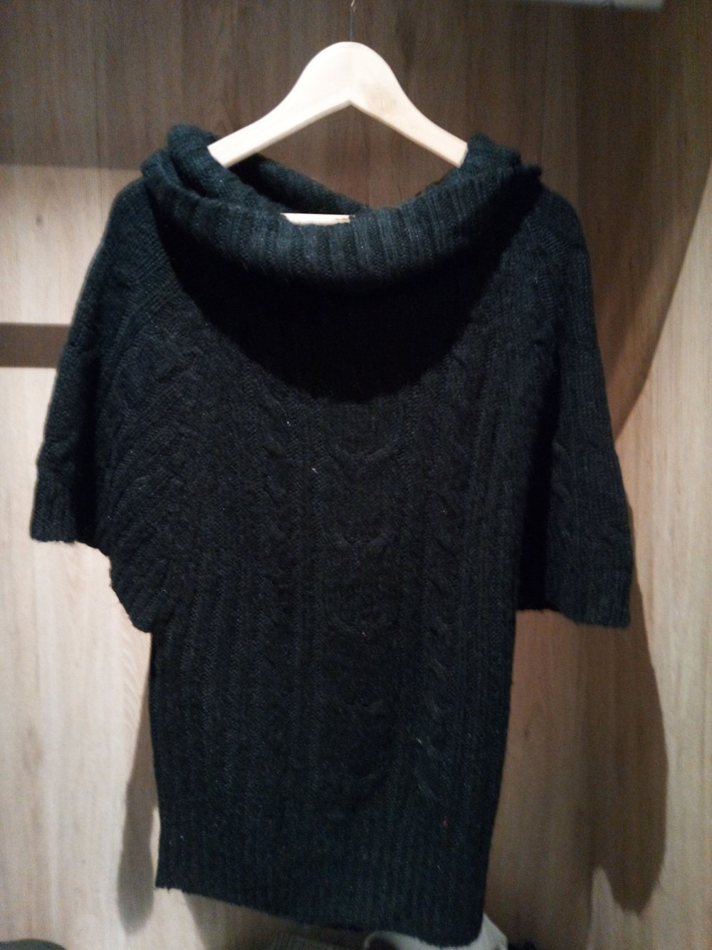 schwarzes Strickgilet mit Fledermausärmeln Gr.M