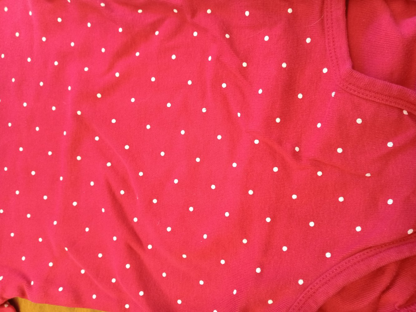 pink Body mit weissen Punkten langarm
