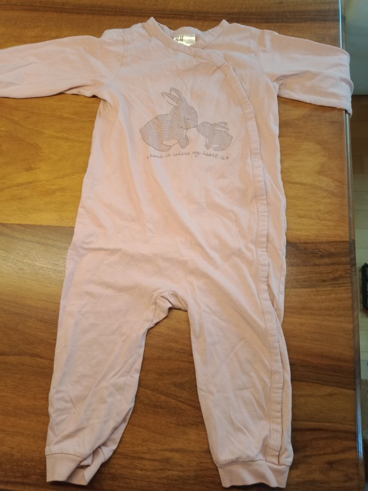 Pijama pflaume mit Häschen