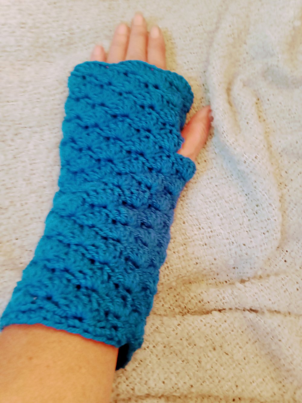 Handstulpen gehäkelt blau