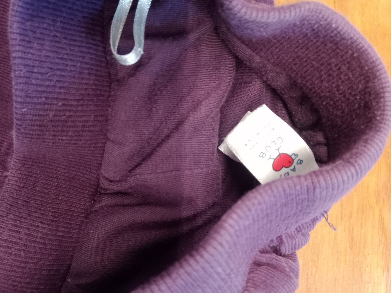 violette gefütterte Hose