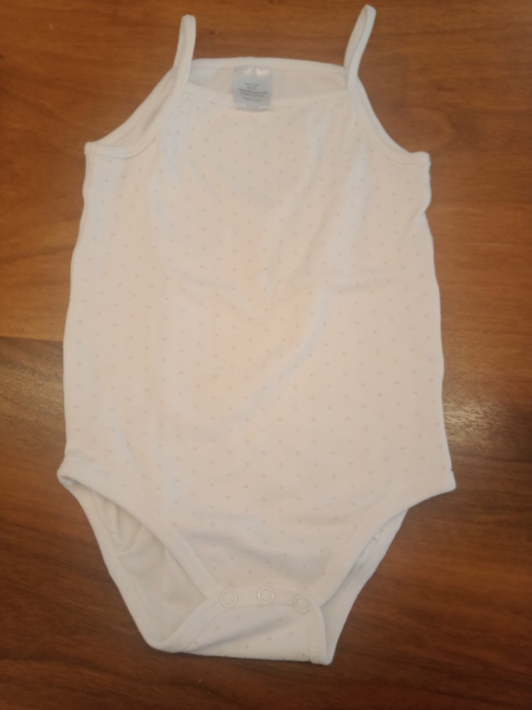 weisser Trägerbody mit rosa Punkten