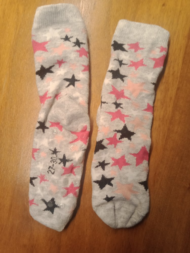 Sockenfinken grau mit Sternchen