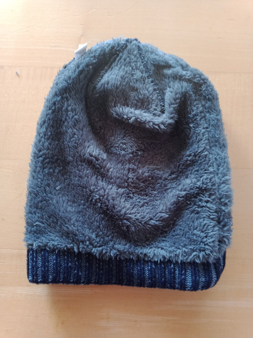 Dunkelblaue Mütze mit Stern gefüttert 