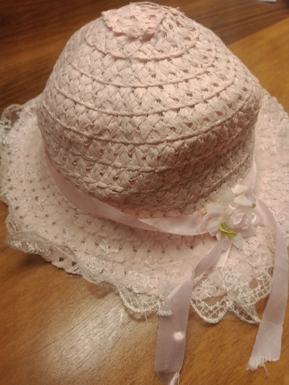 rosa Sommerhut mit Spitze