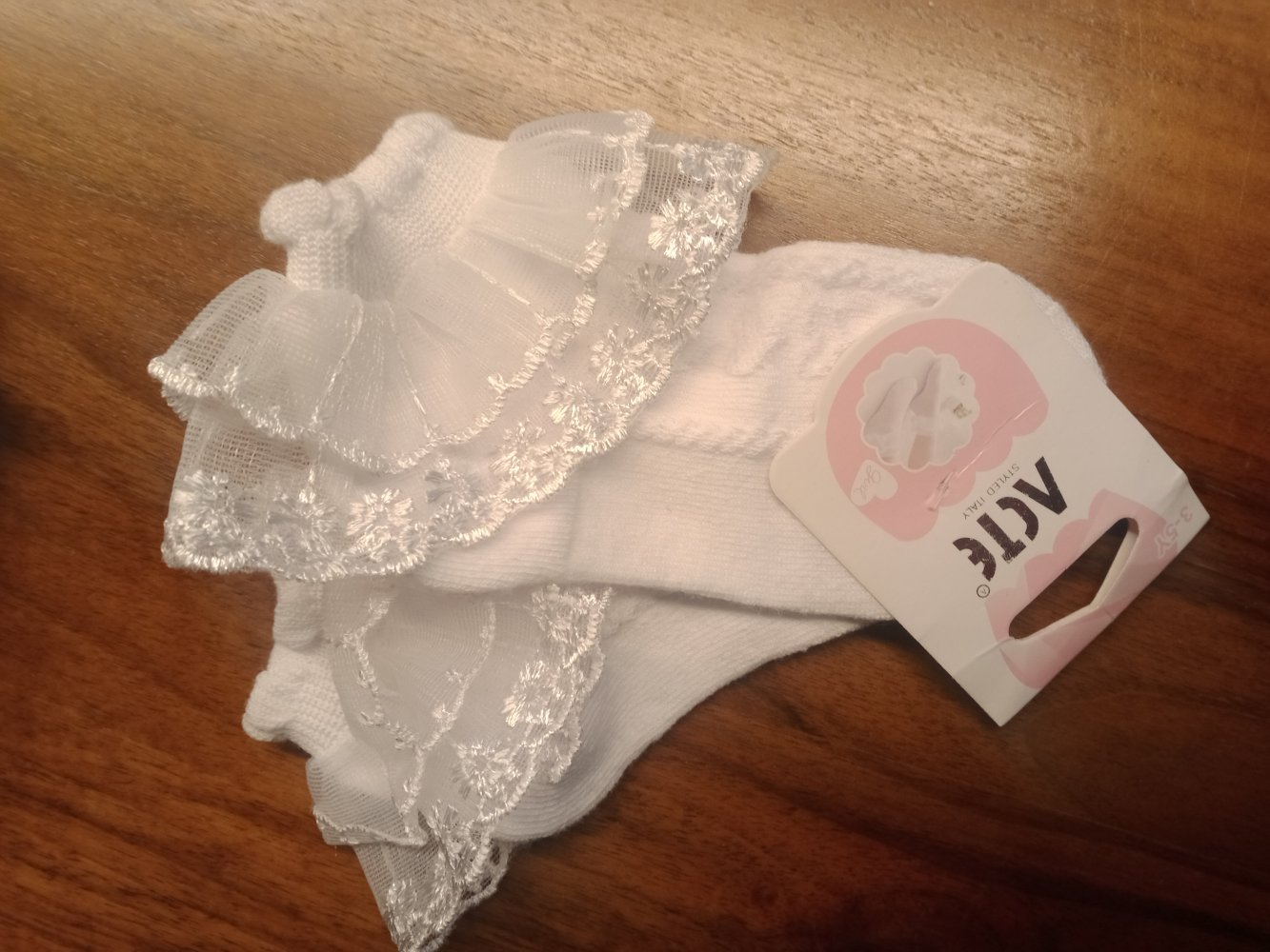 Kindersocken mit Spitze