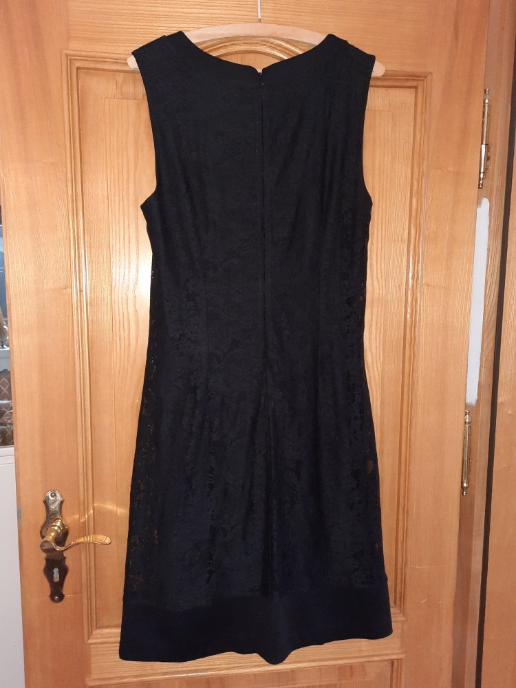 Elegantes Cocktail-Kleid aus Spitze - Gr.42 (ist aber kleiner - Gr.40)