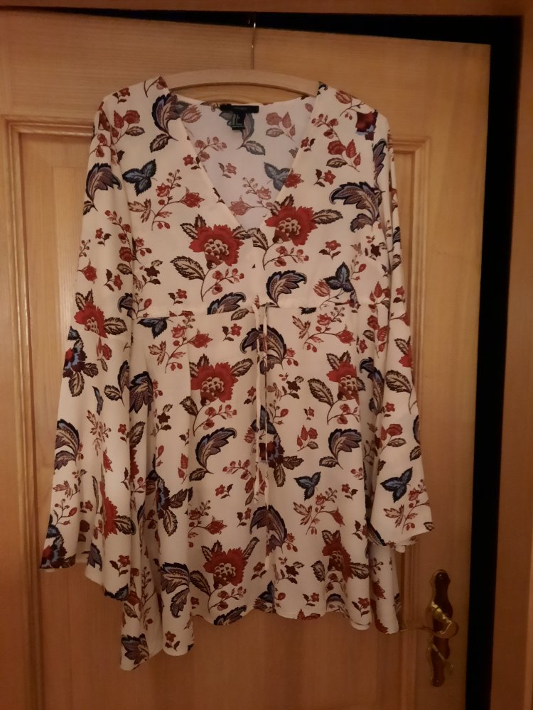 Bluse mit floralem Muster - Gr.40