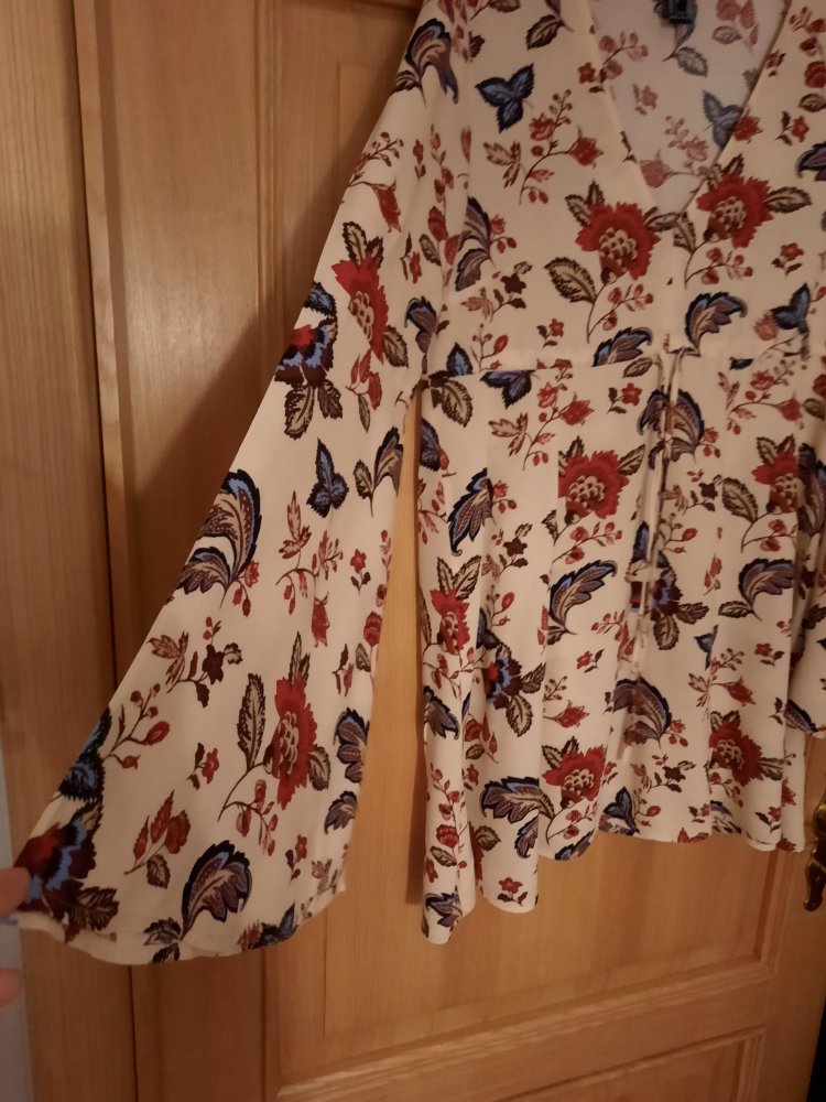 Bluse mit floralem Muster - Gr.40
