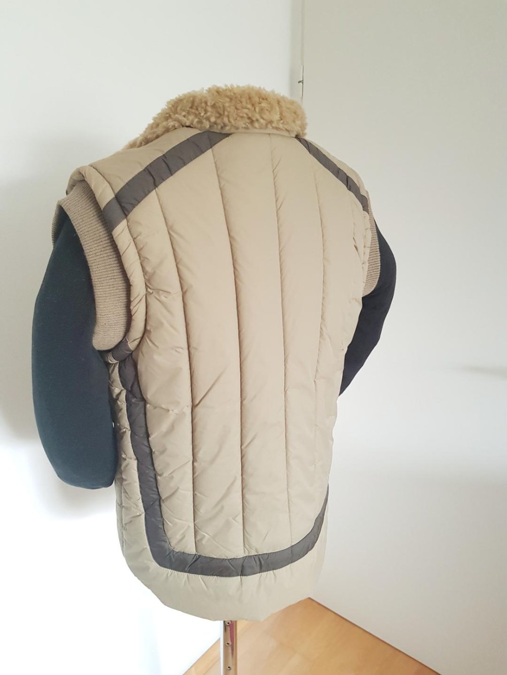 Herrenweste gesteppt beige mit Fell Gr. L TOP