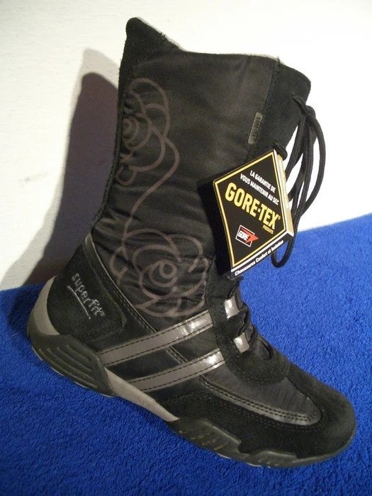 Stiefel superfit schwarz mit ->Gore-Tex
