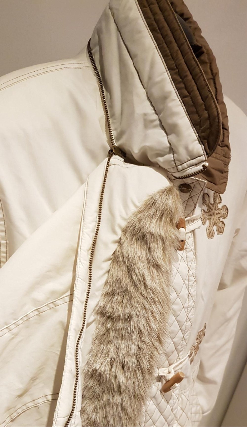 Steppjacke Jacke m. Kapuze-Fell, weis/ beige Gr. XL~ Winter ~