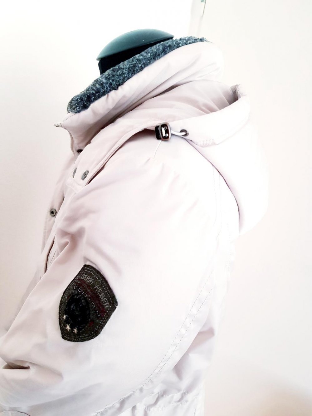 Wintermantel Gerry Weber m. Kapuze u. Fell Damen Gr. 42