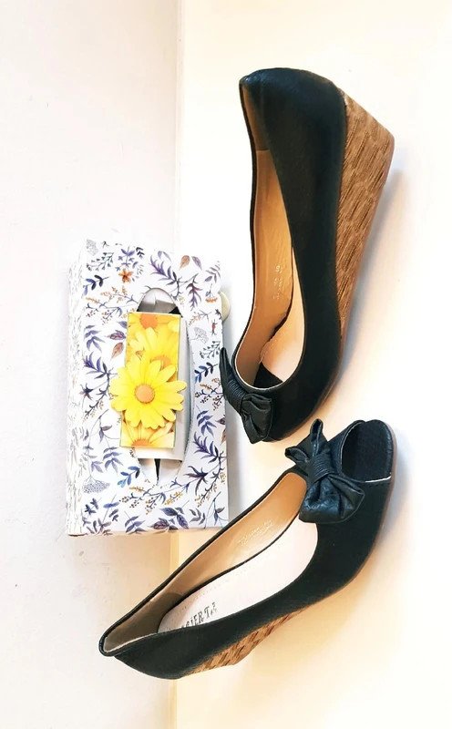 Damenschuhe Pumps Designer Acierta Gr. 39 schwarz elegant NEU