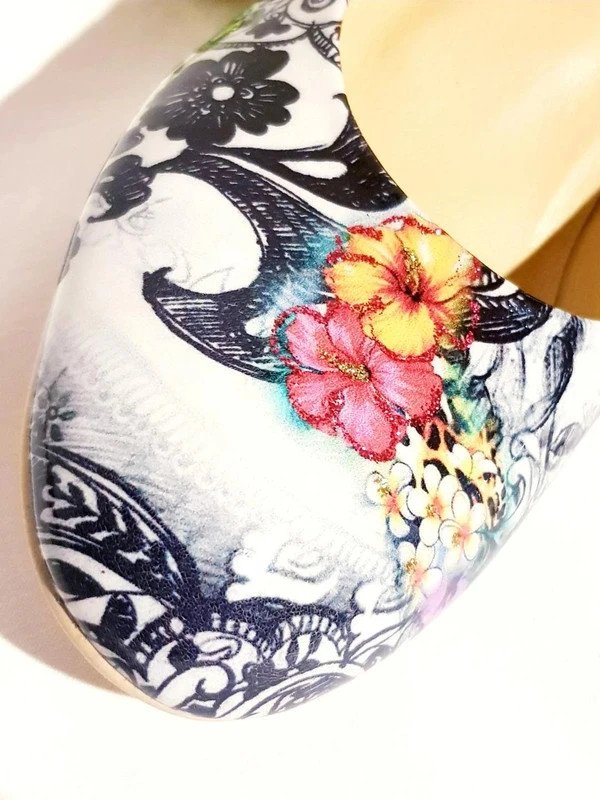 Damenschuhe Designer Pumps Gr. 37 i. bunte Blumen Elegant NEU