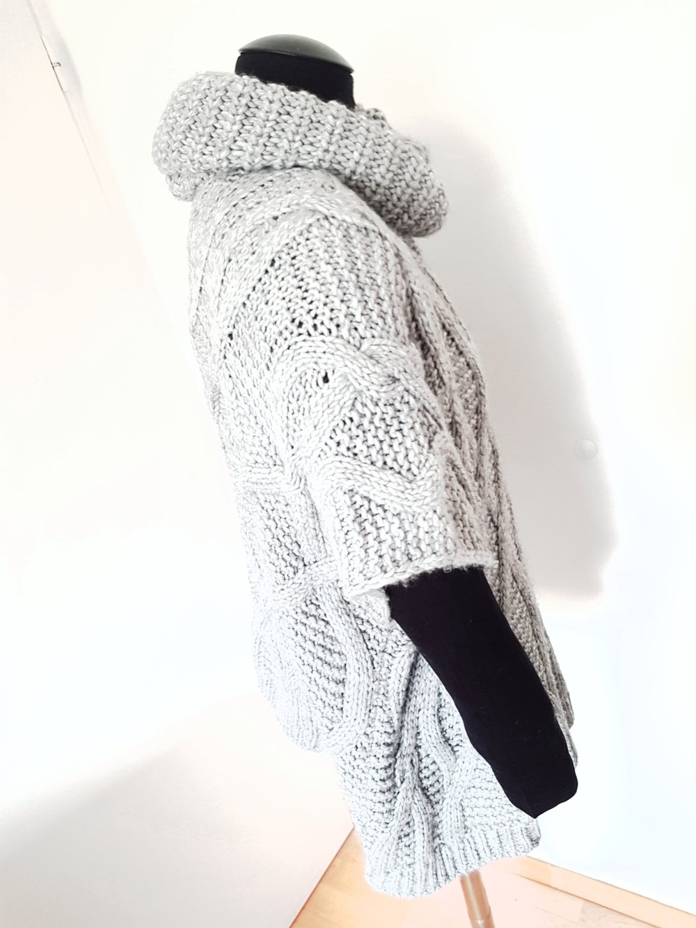 PONCHO CAPE hell-grau MADE IN ITALY One Size NEUwertig