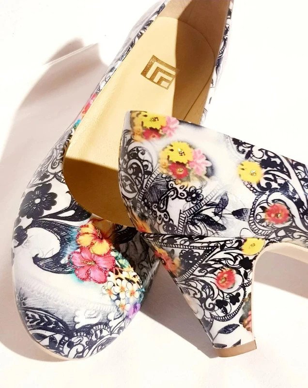 Damenschuhe Designer Pumps Gr. 37 i. bunte Blumen Elegant NEU