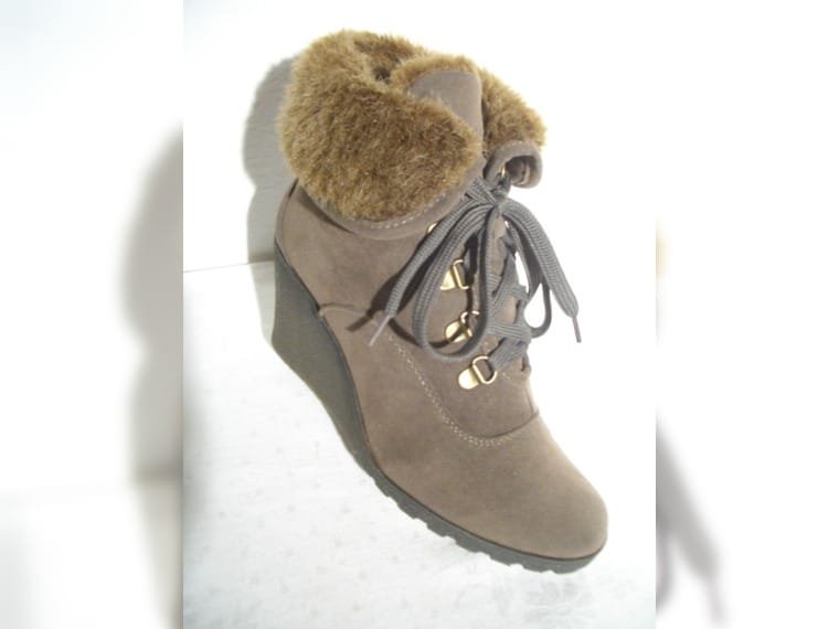 Stiefelette Buffalo Girl Wildleder schnurrer innen Fell braun Gr.39 NEU