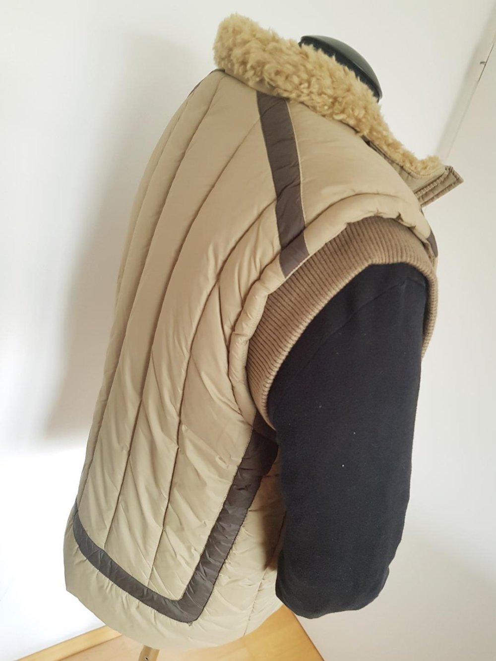 Herrenweste gesteppt beige mit Fell Gr. L TOP