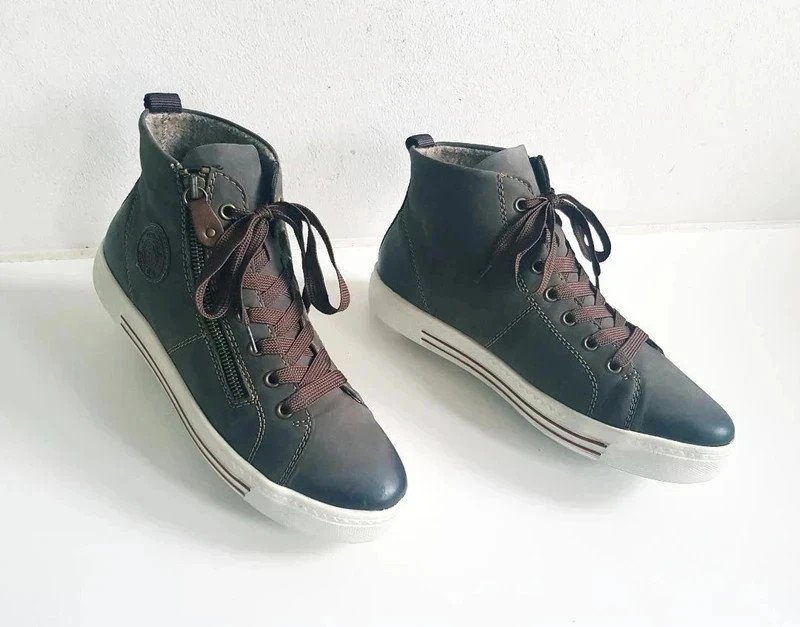 Stiefel & Stiefeletten Fa. Remonte dunkelbraun Gr. 41 w. Neu