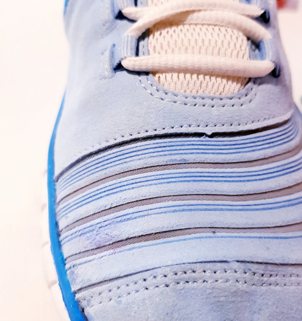 Nike 4.0 Sneaker/Schuhe hellblau Wildleder Gr. 40