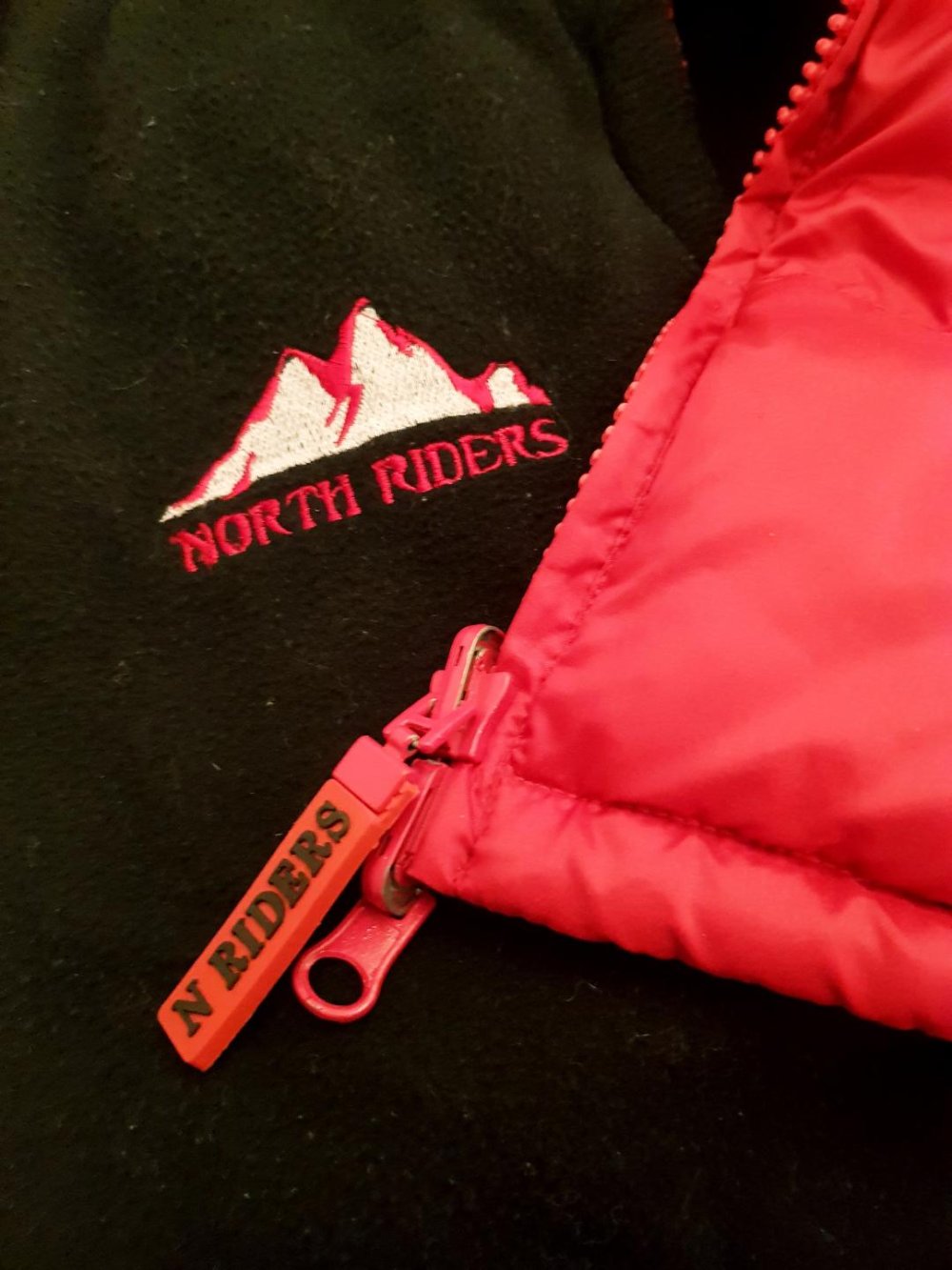 Weste gesteppt Fa. NORTH in rot Gr.L Top-Zust.