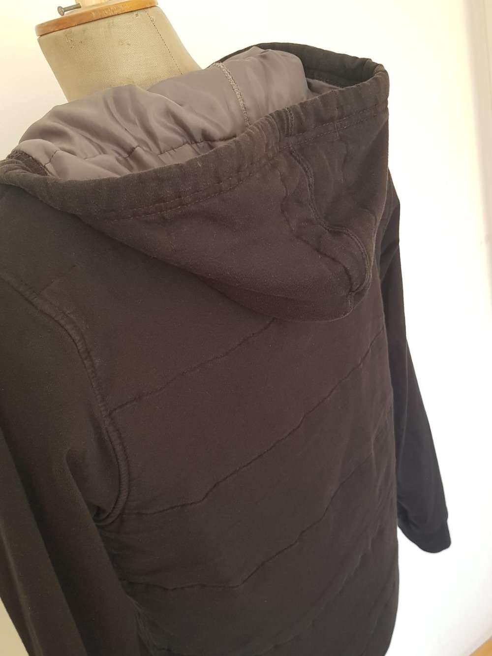 Jacke Schwarze Übergangsjacke m. Kapuze Gr. -S-