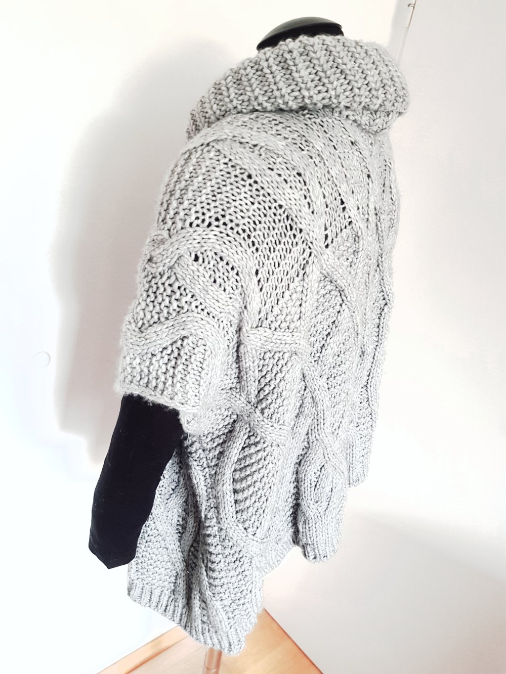 PONCHO CAPE hell-grau MADE IN ITALY One Size NEUwertig